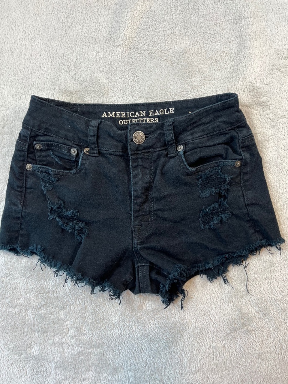 American Eagle Outifitters Black Cut Off Jean Shorts Distressed sz 2